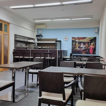 Hotel Rada Ostrava Ngoại thất bức ảnh